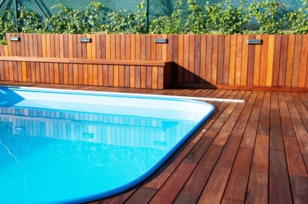 Pose de piscine &agrave; Forcalqueiret : guide pour une installation parfaite