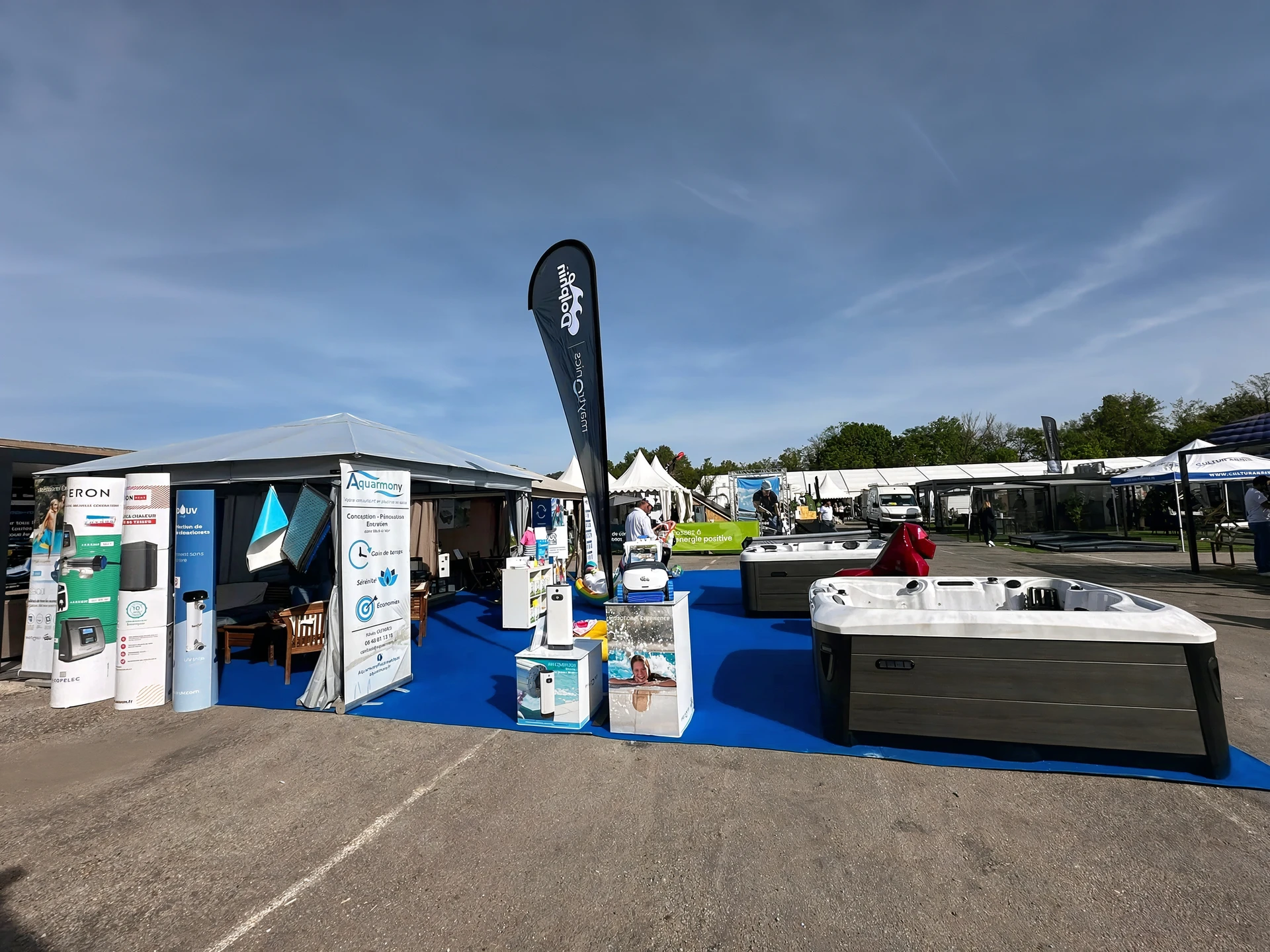 Concept de produits cosmétiques de spa, arrière-plan spa avec place pour texte, mise en scène à plat, vue d'en-haut